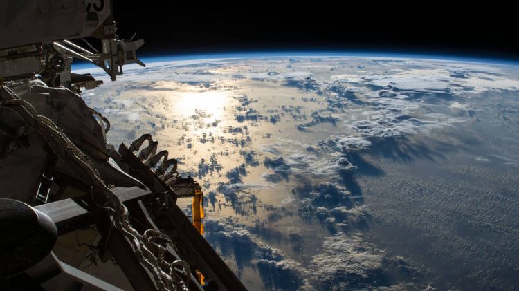 NASA officials in Washington continue to invest in private-public partnerships to help foster commercial space activity with the selection of 13 companies to study the future of commercial human spaceflight in low Earth orbit (LEO), including long-range opportunities for the International Space Station (ISS).
